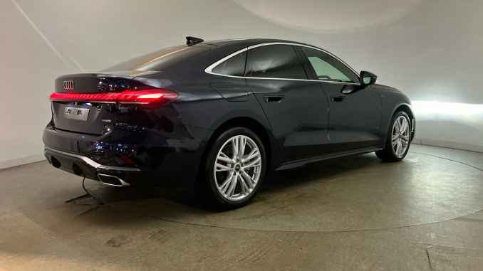 Audi A5 2.0 TFSI 299 e Quattro S line 4dr S Tronic Saloon - Image 39